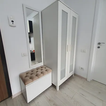Apartament Sarah Constanţa